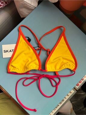 Skatie bikini top 🩷💛🧡